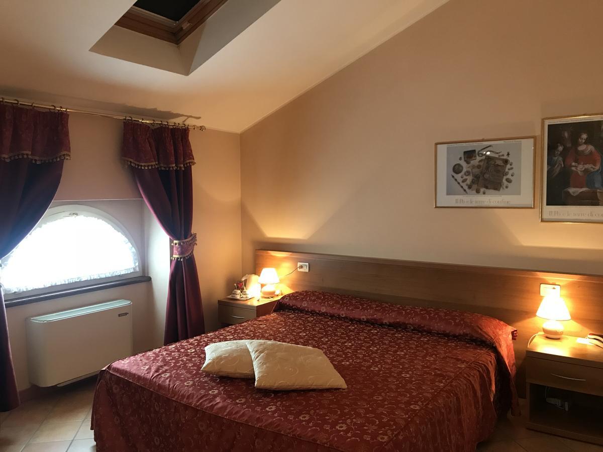 Locanda Ca' Rossa San Giovanni in Croce Luaran gambar